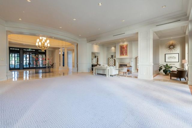 2500 Peachtree NW Road 405S, Atlanta, GA 30305