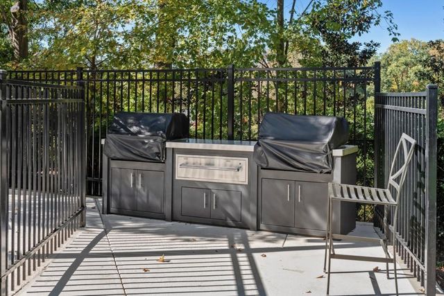 2500 Peachtree NW Road 405S, Atlanta, GA 30305