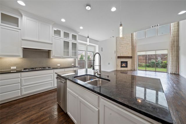 2501 Navarro Trail, Euless, TX 76039
