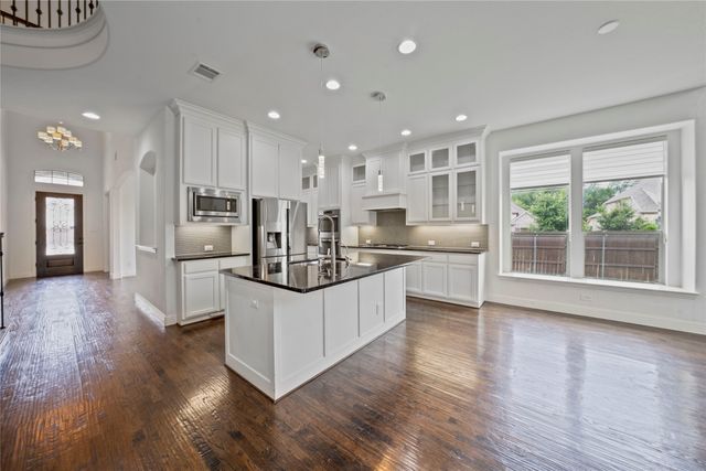 2501 Navarro Trail, Euless, TX 76039