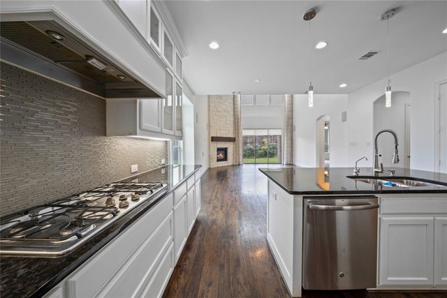 2501 Navarro Trail, Euless, TX 76039