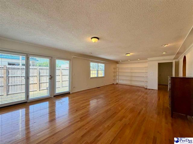 1115 N 4th Avenue, Dillon, SC 29536
