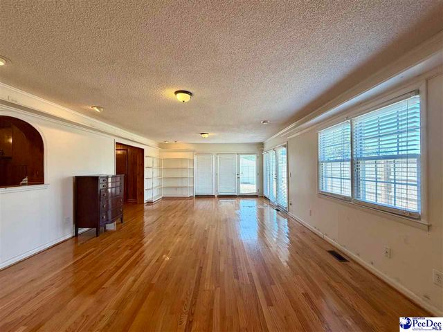 1115 N 4th Avenue, Dillon, SC 29536