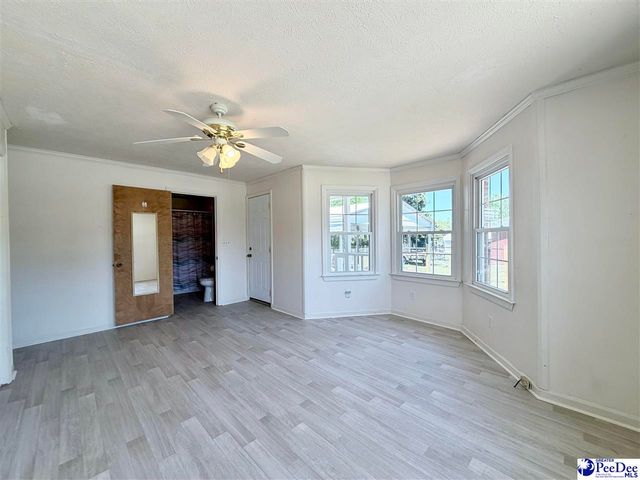 1115 N 4th Avenue, Dillon, SC 29536