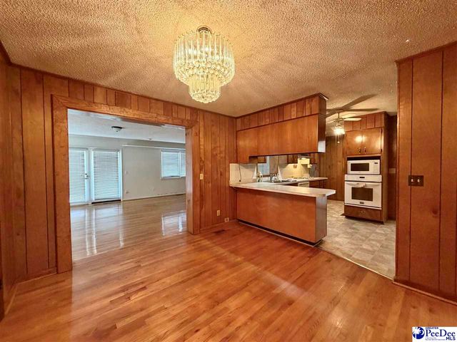 1115 N 4th Avenue, Dillon, SC 29536