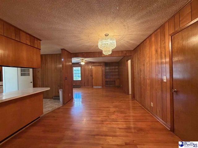 1115 N 4th Avenue, Dillon, SC 29536