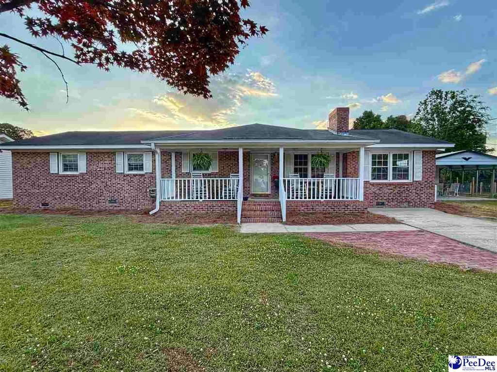 1115 N 4th Avenue, Dillon, SC 29536