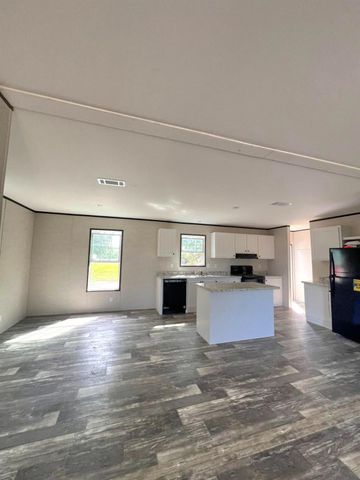 17484 NW 290 Street, Okeechobee, FL 34972