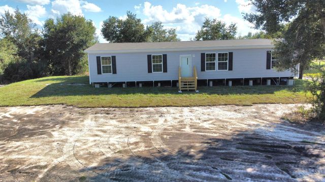 17484 NW 290 Street, Okeechobee, FL 34972