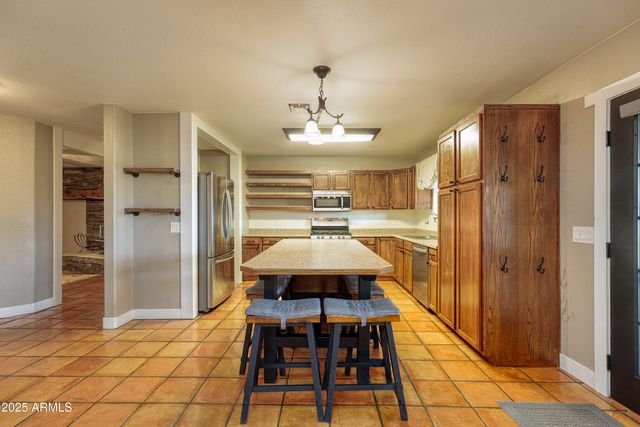 981 Oak Grove Road, Show Low, AZ 85901