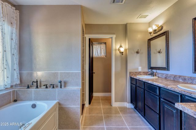 981 Oak Grove Road, Show Low, AZ 85901