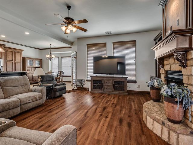 13317 NW 4th Street, Yukon, OK 73099