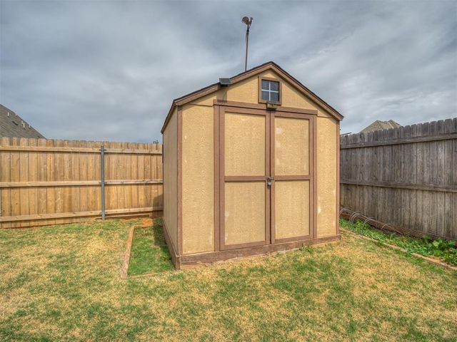 13317 NW 4th Street, Yukon, OK 73099