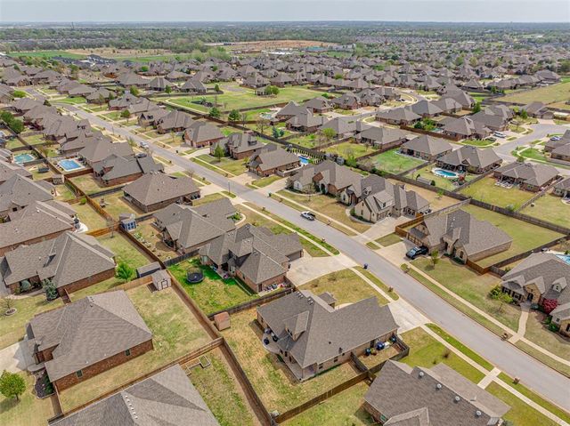 13317 NW 4th Street, Yukon, OK 73099