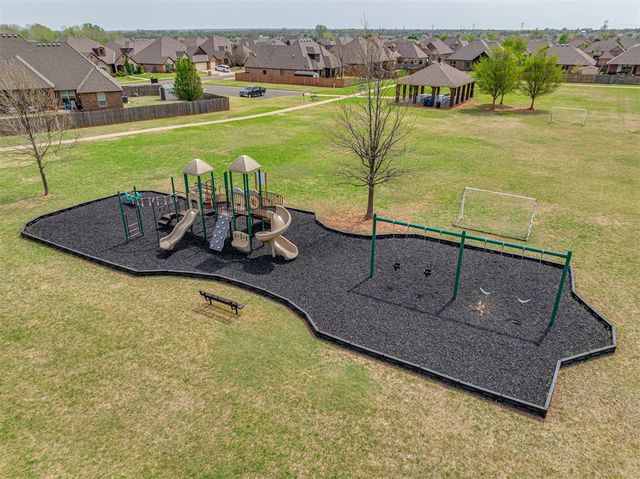 13317 NW 4th Street, Yukon, OK 73099