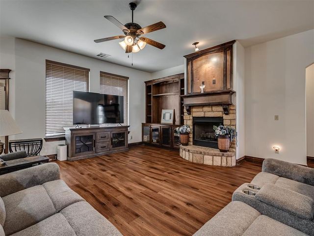 13317 NW 4th Street, Yukon, OK 73099