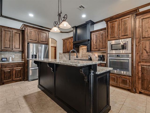 13317 NW 4th Street, Yukon, OK 73099