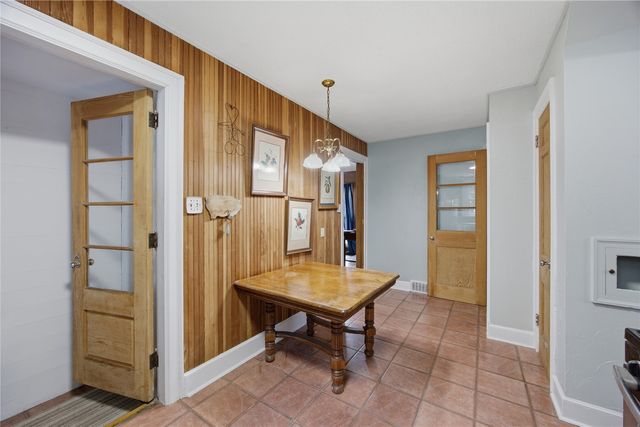 335 Forest Drive SE, Cedar Rapids, IA 52403