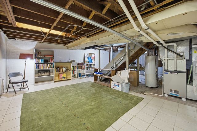 335 Forest Drive SE, Cedar Rapids, IA 52403