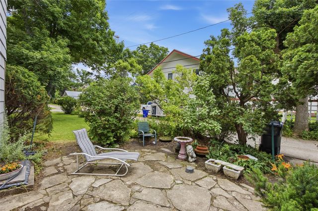 335 Forest Drive SE, Cedar Rapids, IA 52403