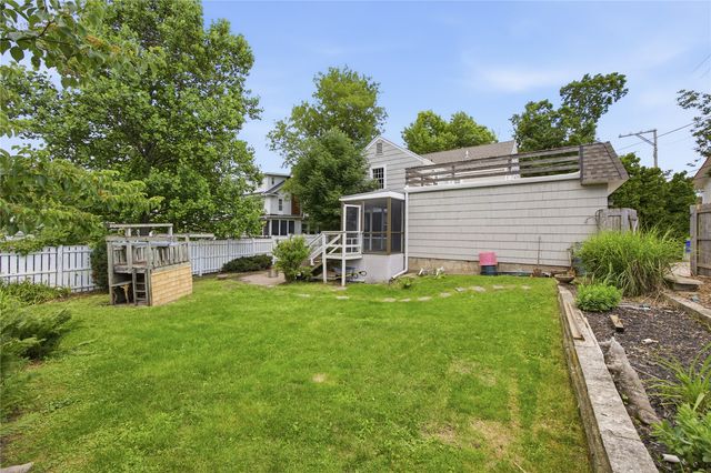 335 Forest Drive SE, Cedar Rapids, IA 52403