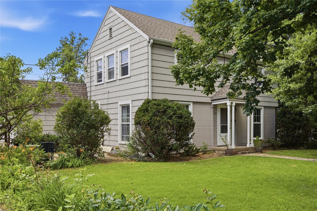 335 Forest Drive SE, Cedar Rapids, IA 52403