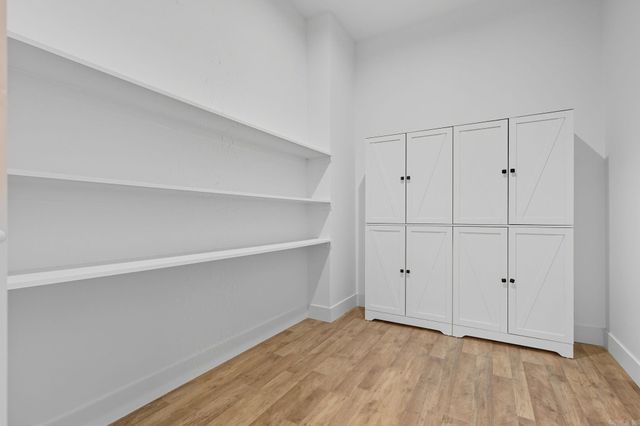 7452 Northwood Dr, Benton, AR 72019