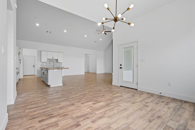 7452 Northwood Dr, Benton, AR 72019