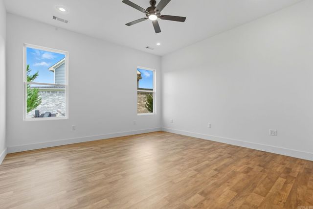 7452 Northwood Dr, Benton, AR 72019