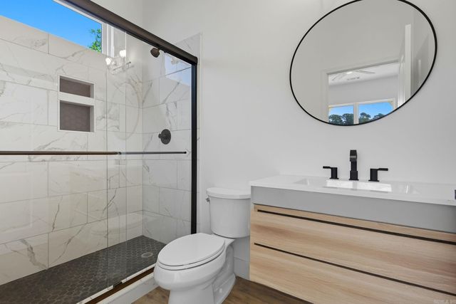 7452 Northwood Dr, Benton, AR 72019