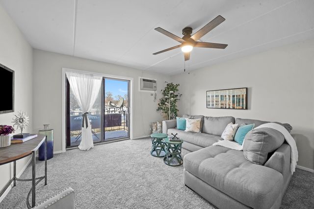 850 Des Plaines Avenue 207, Forest Park, IL 60130