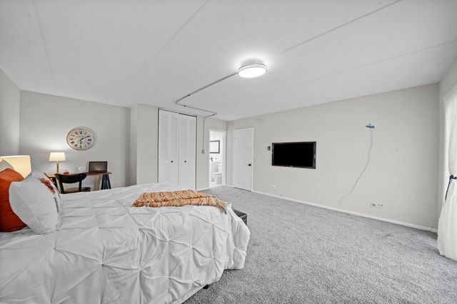 850 Des Plaines Avenue 207, Forest Park, IL 60130