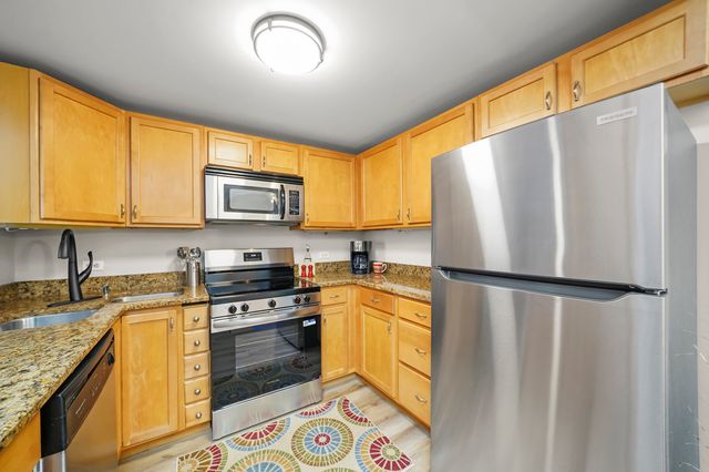 850 Des Plaines Avenue 207, Forest Park, IL 60130