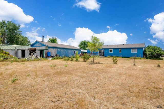 516 MEADOWLARK DR, Box Elder, SD 57719