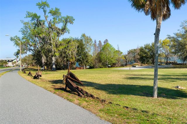 1831 MEADOWBROOK AVENUE, Lakeland, FL 33803