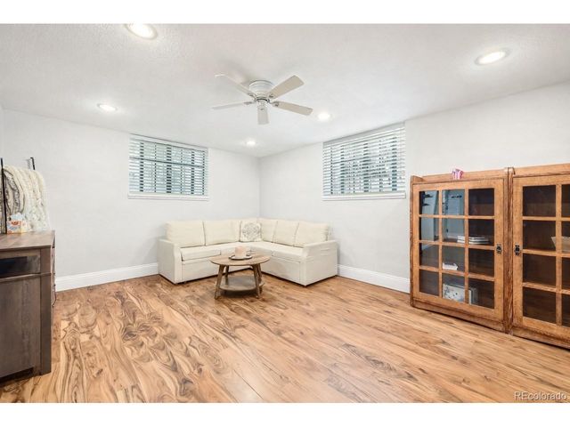 2233 Kearney St 19, Denver, CO 80207