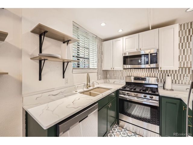 2233 Kearney St 19, Denver, CO 80207