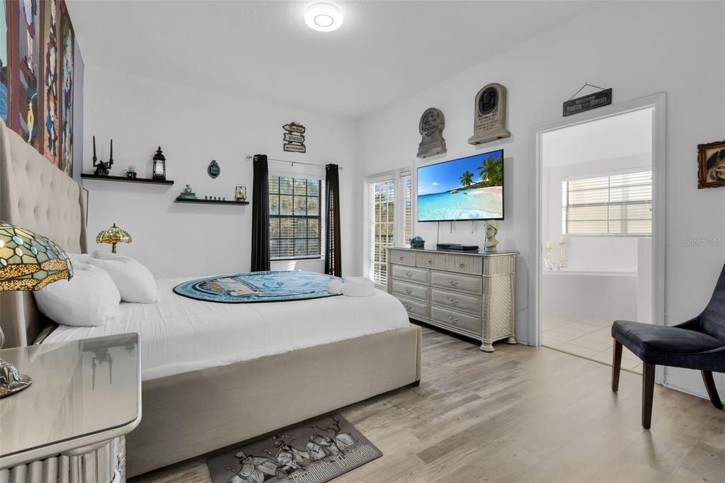 Image 17 of property listing at 9051 TREASURE TROVE LANE 301, Kissimmee, FL 34747