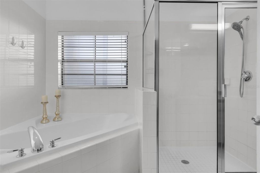 Image 22 of property listing at 9051 TREASURE TROVE LANE 301, Kissimmee, FL 34747