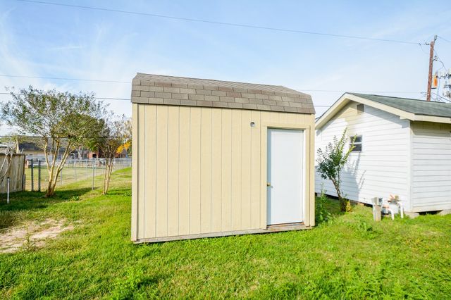 3610 Alice Street, Fresno, TX 77545