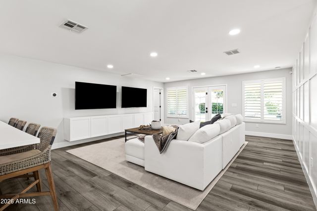 3840 E MULBERRY Drive, Phoenix, AZ 85018