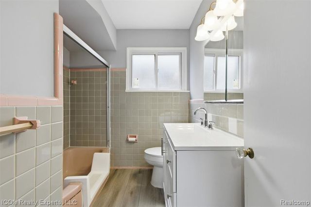 24351 Kipling Street, Oak Park, MI 48237