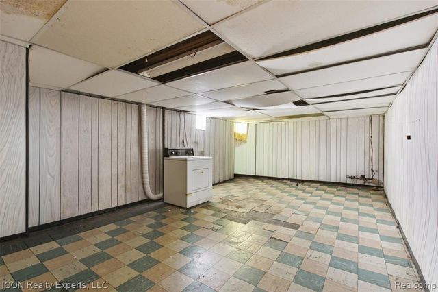 24351 Kipling Street, Oak Park, MI 48237