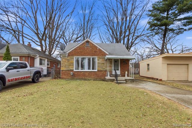 24351 Kipling Street, Oak Park, MI 48237