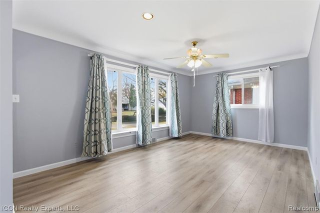 24351 Kipling Street, Oak Park, MI 48237