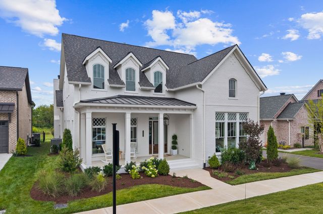 1304 McQuiddy Rd, Nashville, TN 37221