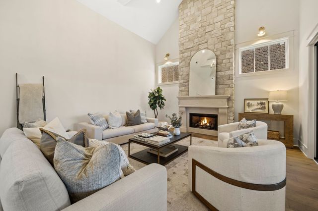 1304 McQuiddy Rd, Nashville, TN 37221