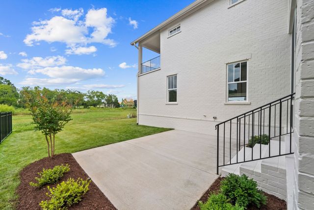1304 McQuiddy Rd, Nashville, TN 37221