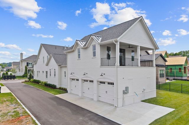 1304 McQuiddy Rd, Nashville, TN 37221
