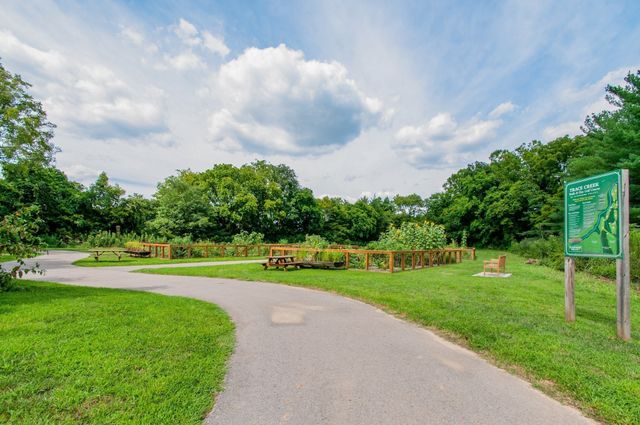 1304 McQuiddy Rd, Nashville, TN 37221